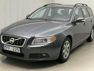 Grå Begagnad 2011 Volvo V70 Momentum Kombi | 74 000 kr (Bra pris)