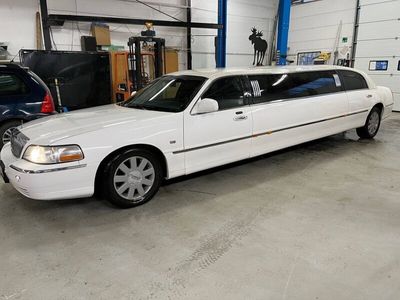 begagnad Lincoln Town Car Limo Stretch Limousine B Körkort