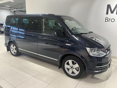 Blå Begagnad 2019 VW Multivan Highline Van | 369 000 kr (Marknadspris)