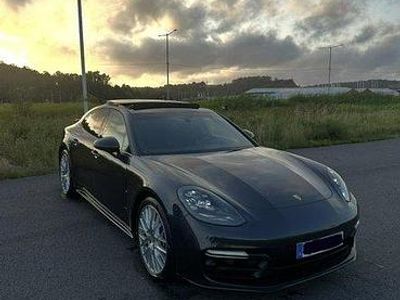 Porsche Panamera 4