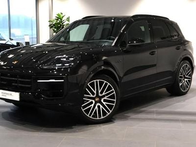Begagnad Porsche Cayenne 470 HK (345 kW) 2025 Svart SUV