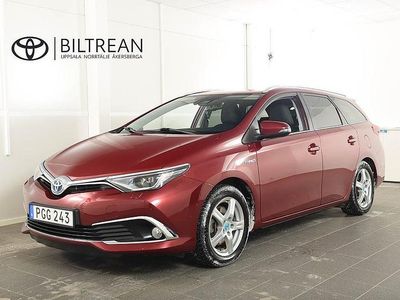 Röd Begagnad 2017 Toyota Auris Touring Sports Kombi | 148 900 kr (Lite dyr)