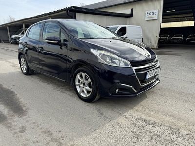 begagnad Peugeot 208 5-dörrar 1.2 VTi Auto Lågmil 1 ägare Euro 6