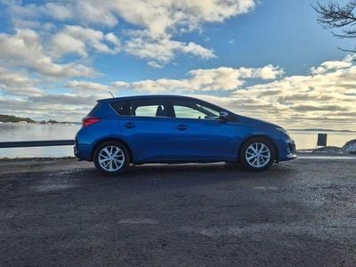 Begagnad Toyota Auris 124 HK (91 kW) 2013