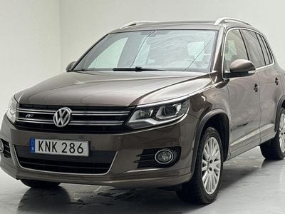 Brun Begagnad 2015 VW Tiguan R-line SUV | 132 000 kr (Marknadspris)