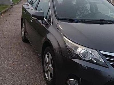 Grå Begagnad 2012 Toyota Avensis Business Edition Kombi | 90 000 kr (Marknadspris)