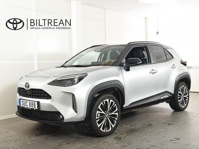 Silvermetallic Begagnad 2024 Toyota Yaris Hybrid Style | 338 900 kr (Dyr)