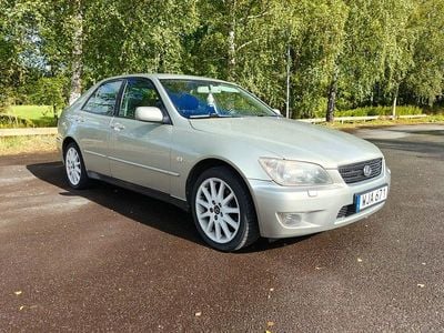Begagnad 2005 Lexus IS200 | 48 000 kr