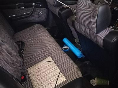 Begagnad Mercedes 280 SE 185 HK (136 kW) 1975