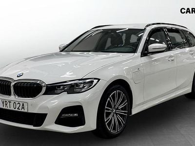 Begagnad BMW 330e M Sport 292 HK (214 kW) 2021 Vit Kombi