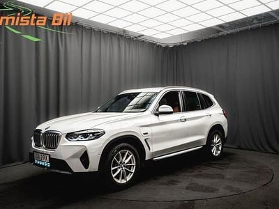 Vit Begagnad 2022 BMW X3 SUV | 394 700 kr
