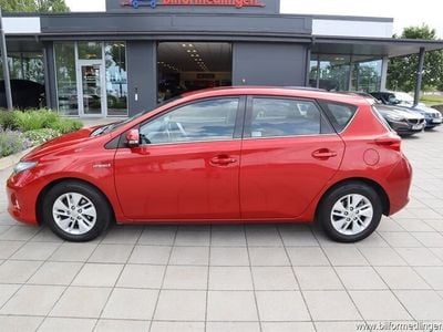 Toyota Auris Hybrid