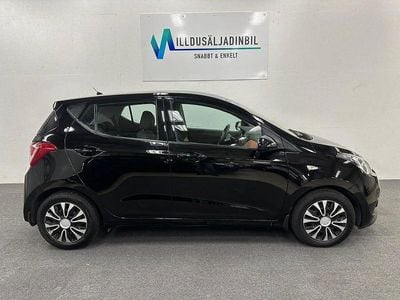 Svart Begagnad 2015 Hyundai i10 Halvkombi | 39 900 kr (Marknadspris)