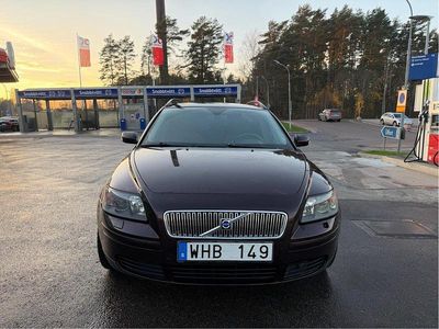 Röd Begagnad 2005 Volvo V50 Kombi | 44 500 kr (Marknadspris)