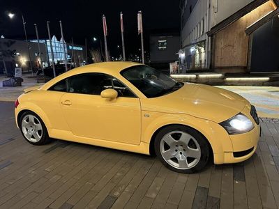 begagnad Audi TT Quattro1.8T 225Hk Imolagul Svensksåld unik