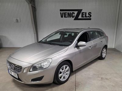 Ljusbrun Begagnad 2012 Volvo V60 Momentum Kombi | 89 000 kr (Bra pris)