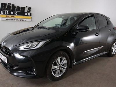 Begagnad Toyota Yaris Hybrid Style 116 HK (85 kW) 2022 Svart Halvkombi