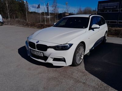 begagnad BMW 330 i XDRIVE AUT Touring M-Sport (dragkrok)