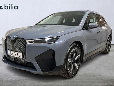 Begagnad BMW iX Comfort Edition 385 kW (524 HK) 2023 Grå SUV