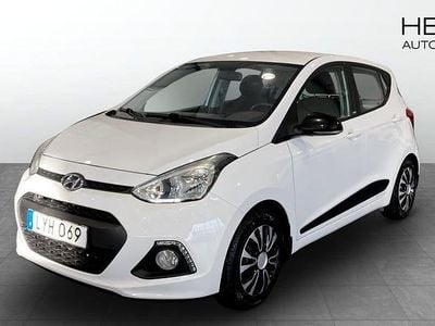 Vit Begagnad 2015 Hyundai i10 Halvkombi | 99 900 kr (Marknadspris)
