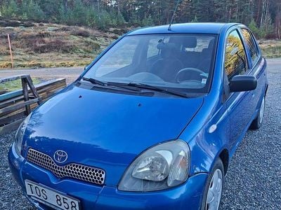 Blå metalic Begagnad 2002 Toyota Yaris | 14 600 kr