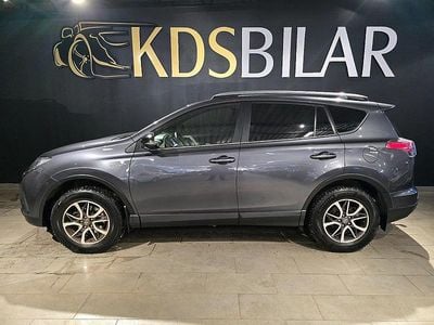 Mörkgrå Begagnad 2018 Toyota RAV4 Hybrid Edition SUV | 199 800 kr (Marknadspris)