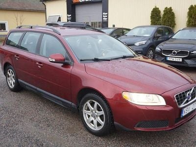 Begagnad Volvo V70 146 HK (107 kW) 2009 Röd Kombi