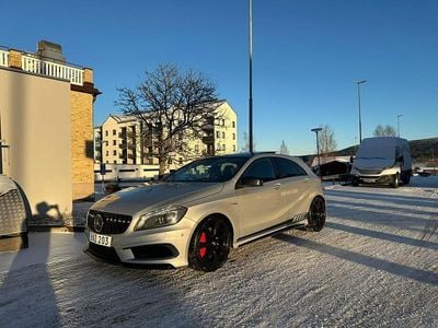 Begagnad Mercedes A45 AMG AMG 360 HK (264 kW) 2014 Silver Halvkombi
