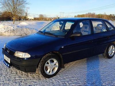 Begagnad Opel Astra 101 HK (74 kW) 1998