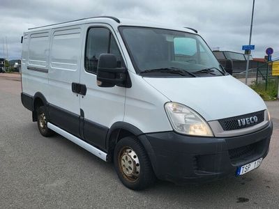 Svart Begagnad 2011 Iveco Daily Van | 74 900 kr