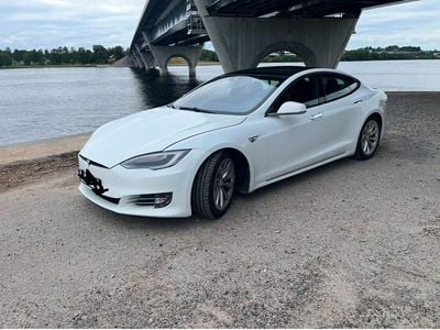 Begagnad 2016 Tesla Model S Halvkombi | 359 000 kr