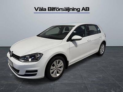 Vit Begagnad 2016 VW Golf VII Halvkombi | 104 900 kr (Marknadspris)