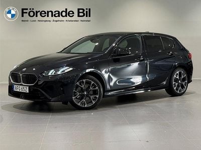Svart Begagnad 2025 BMW 120 M Sport Halvkombi | 369 000 kr (Bra pris)