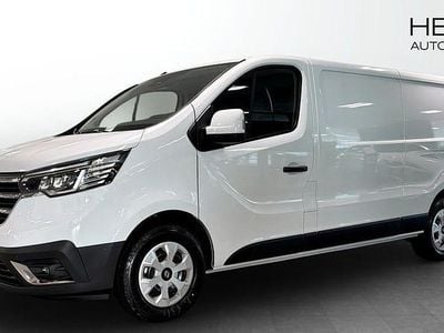 Vit Begagnad 2025 Renault Trafic Minibuss | 424 875 kr