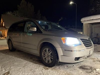 Begagnad 2008 Chrysler Town & Country Minibuss | 54 900 kr