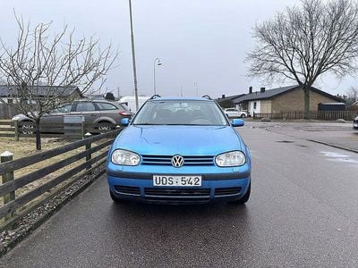 Begagnad VW Golf IV Ocean 105 HK (77 kW) 2003 Blå Kombi