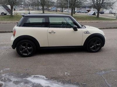 Begagnad Mini Cooper 184 HK (135 kW) 2010 Vit Halvkombi