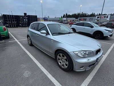 Begagnad 2005 BMW 120 Halvkombi | 60 000 kr