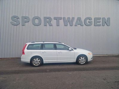 Begagnad Volvo V70 231 HK (169 kW) 2012 Vit Kombi