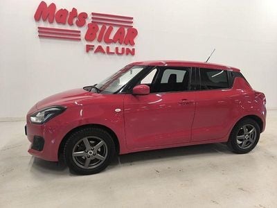 Begagnad Suzuki Swift Comfort 83 HK (61 kW) 2023 Röd Halvkombi