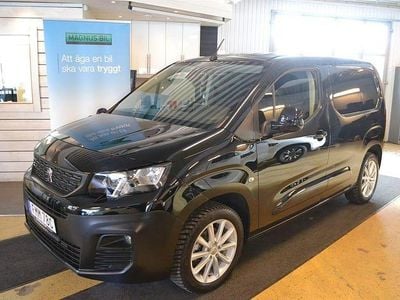 Begagnad Peugeot Partner 102 HK (75 kW) 2022 Svart Minibuss