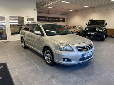 begagnad Toyota Avensis Kombi 2.2 D-CAT Dragkrok 2008, Kombi