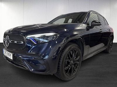 Mörkblå Begagnad 2023 Mercedes GLC400d AMG line SUV | 619 000 kr