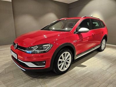 Röd Begagnad 2019 VW Golf Alltrack Kombi | 229 000 kr (Marknadspris)