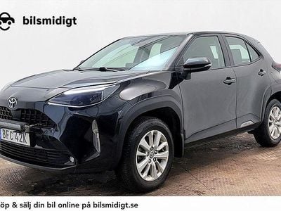 Svart Begagnad 2022 Toyota Yaris Cross SUV | 217 800 kr (Marknadspris)