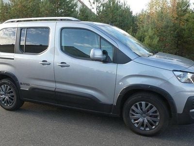 Grå Begagnad 2018 Peugeot Rifter Minibuss | 199 000 kr (Dyr)