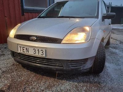 Begagnad 2003 Ford Fiesta Halvkombi | 25 000 kr (Marknadspris)
