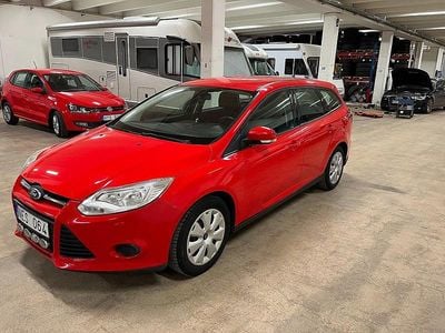 Röd Begagnad 2012 Ford Focus Trend Kombi | 39 800 kr (Marknadspris)