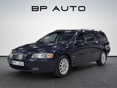 Begagnad Volvo V70 Momentum 209 HK (153 kW) 2004 Blå Kombi