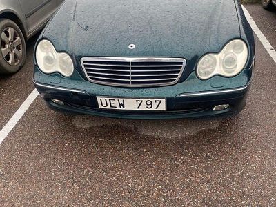 Mercedes C200
